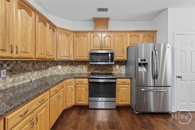 58 Lansing Drive, Ellabell, GA 31308