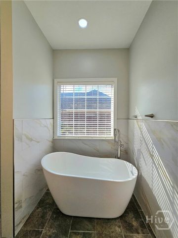 58 Lansing Drive, Ellabell, GA 31308