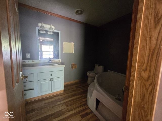 10877 McCracken Drive, Poland, IN 47868
