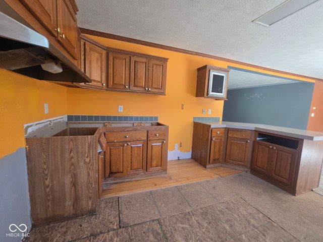 10877 McCracken Drive, Poland, IN 47868