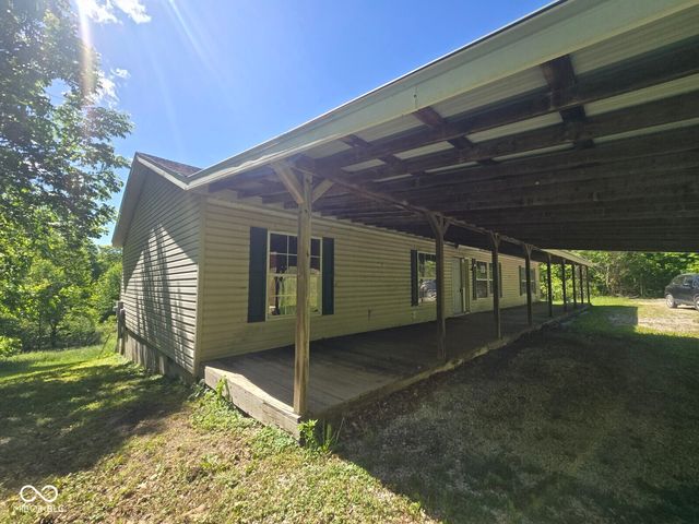 10877 McCracken Drive, Poland, IN 47868