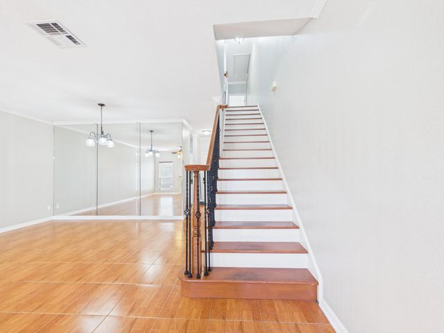 4001 Tanglewilde Street 709, Houston, TX 77063