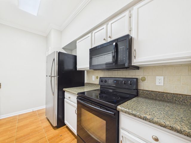 4001 Tanglewilde Street 709, Houston, TX 77063