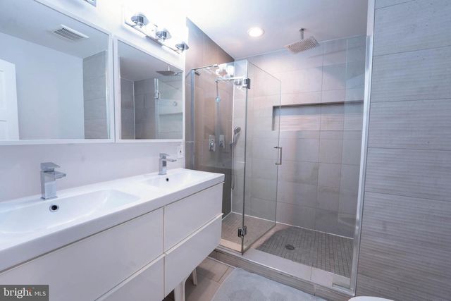 1710 MARK LN, Rockville, MD 20852
