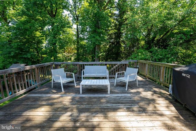 1710 MARK LN, Rockville, MD 20852
