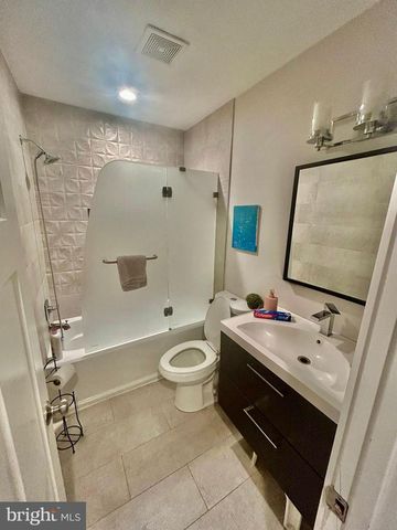 1710 MARK LN, Rockville, MD 20852