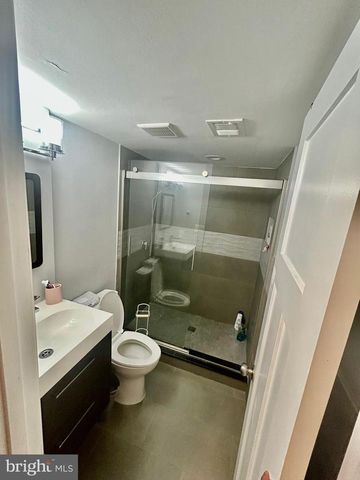 1710 MARK LN, Rockville, MD 20852