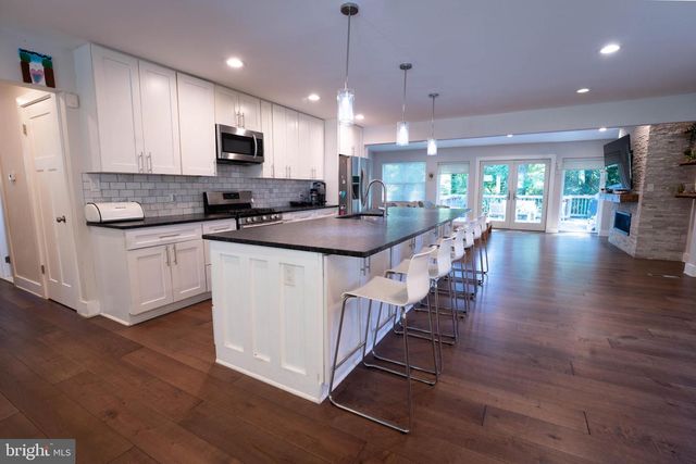 1710 MARK LN, Rockville, MD 20852