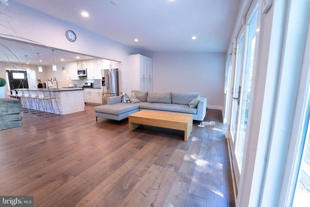 1710 MARK LN, Rockville, MD 20852