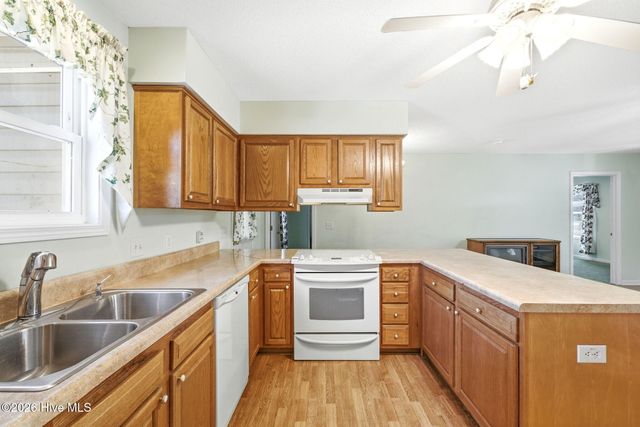 130 Fairview Road, Leland, NC 28451