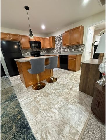 36 Caffoni 17, Leominster, MA 01453