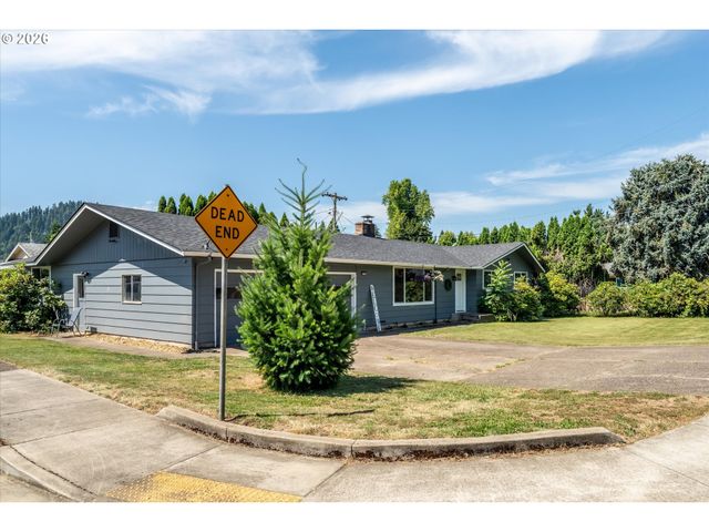 6731 THURSTON Rd, Springfield, OR 97478