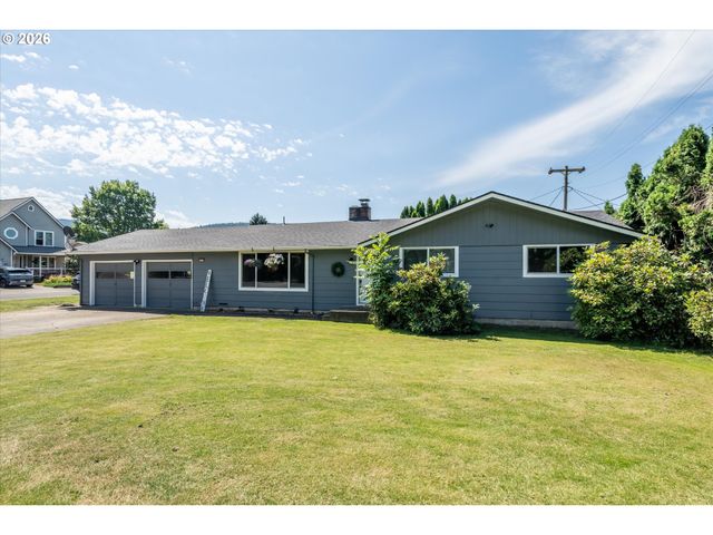 6731 THURSTON Rd, Springfield, OR 97478