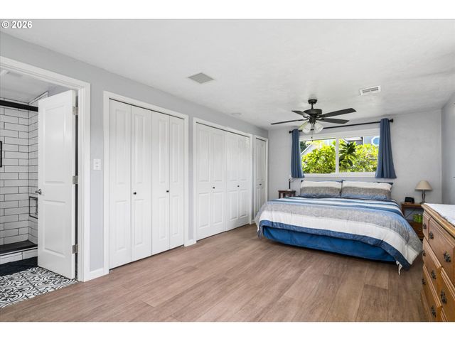 6731 THURSTON Rd, Springfield, OR 97478