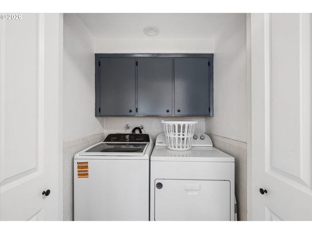 6731 THURSTON Rd, Springfield, OR 97478