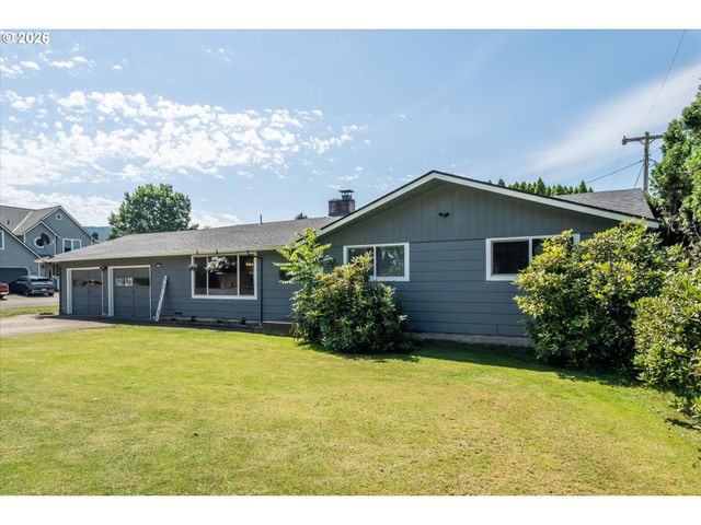 6731 THURSTON Rd, Springfield, OR 97478
