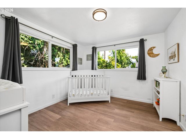 6731 THURSTON Rd, Springfield, OR 97478