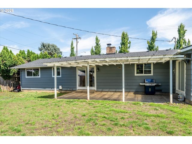 6731 THURSTON Rd, Springfield, OR 97478