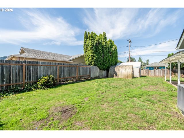 6731 THURSTON Rd, Springfield, OR 97478