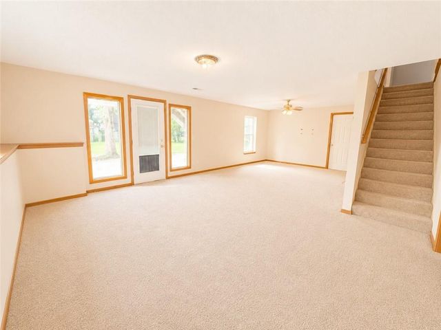 809 SW Graystone Drive, Grain Valley, MO 64029