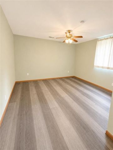 809 SW Graystone Drive, Grain Valley, MO 64029