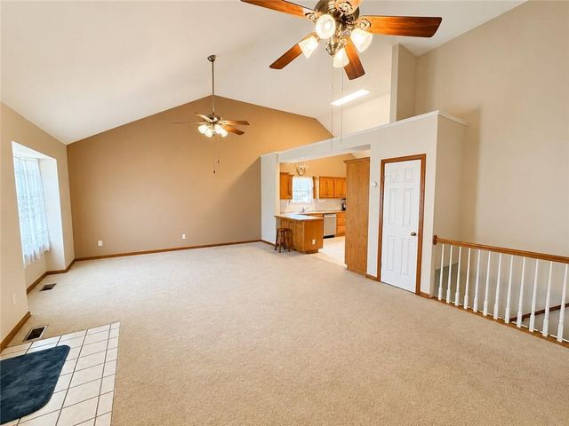 809 SW Graystone Drive, Grain Valley, MO 64029