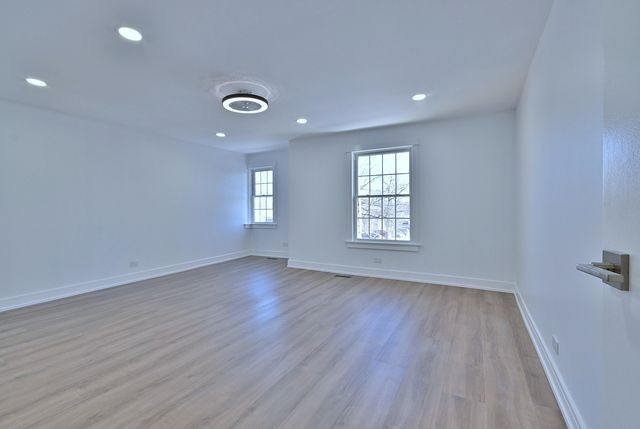 1230 Park Avenue W 225, Highland Park, IL 60035