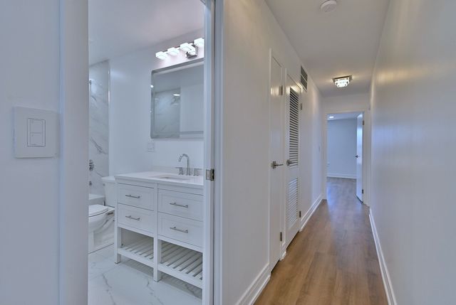 1230 Park Avenue W 225, Highland Park, IL 60035