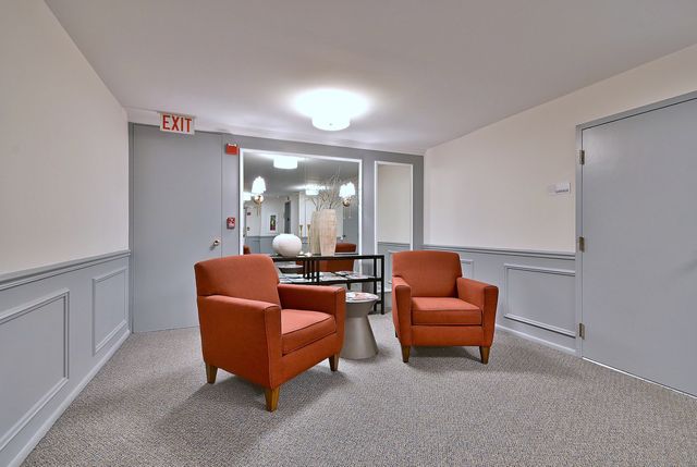 1230 Park Avenue W 225, Highland Park, IL 60035