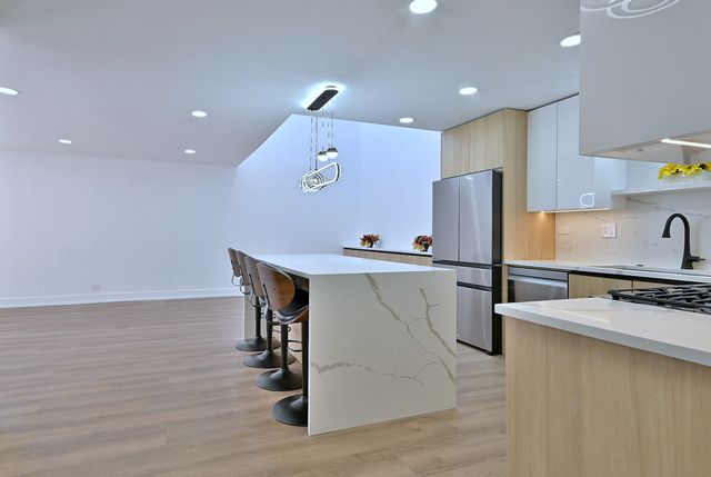 1230 Park Avenue W 225, Highland Park, IL 60035