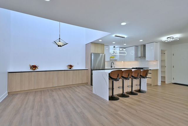 1230 Park Avenue W 225, Highland Park, IL 60035