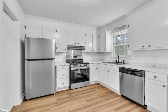 1 Hartsville Drive Unit 16, Taylors, SC 29687