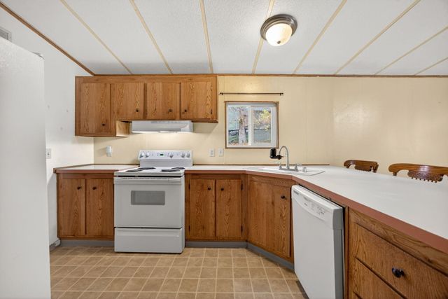 218 Hessar Street, Grants Pass, OR 97527