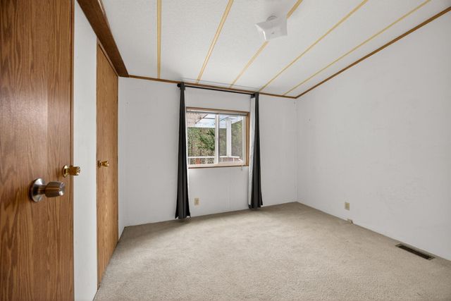 218 Hessar Street, Grants Pass, OR 97527