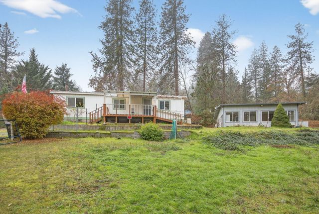 218 Hessar Street, Grants Pass, OR 97527