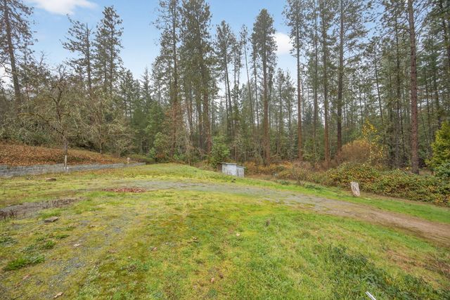 218 Hessar Street, Grants Pass, OR 97527