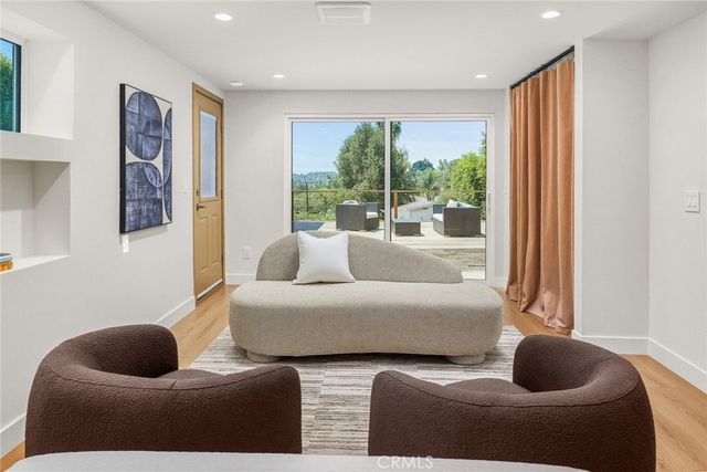 349 Kirby, Los Angeles, CA 90042