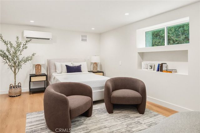 349 Kirby, Los Angeles, CA 90042