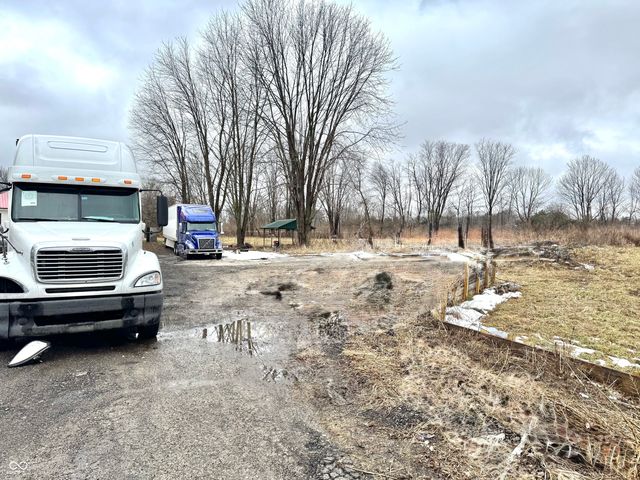 5495 E Greensburg Road, Franklin, IN 46131