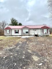 5495 E Greensburg Road, Franklin, IN 46131