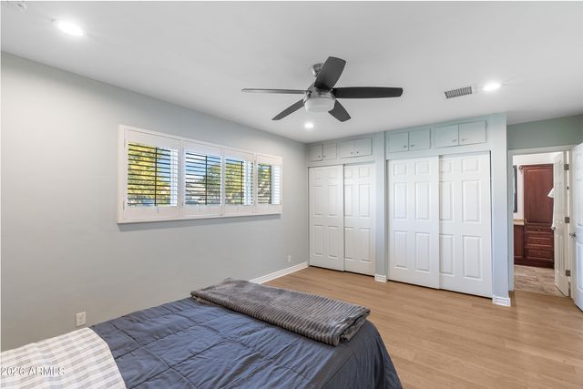 3229 E MONTECITO Avenue, Phoenix, AZ 85018