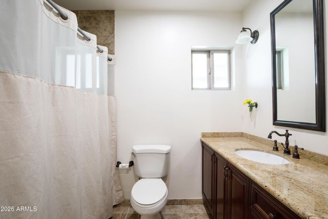 3229 E MONTECITO Avenue, Phoenix, AZ 85018