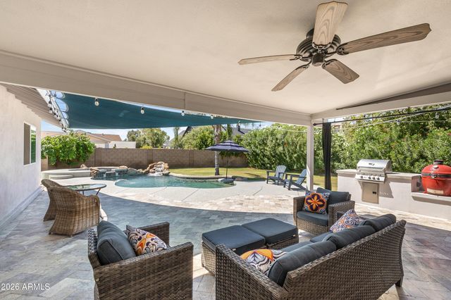 3229 E MONTECITO Avenue, Phoenix, AZ 85018