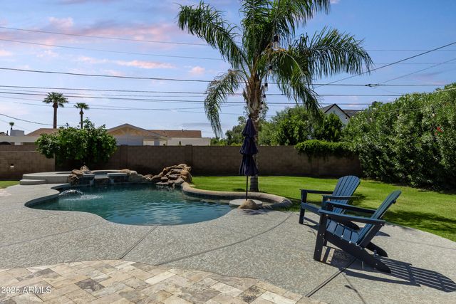 3229 E MONTECITO Avenue, Phoenix, AZ 85018