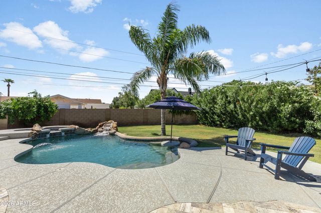 3229 E MONTECITO Avenue, Phoenix, AZ 85018