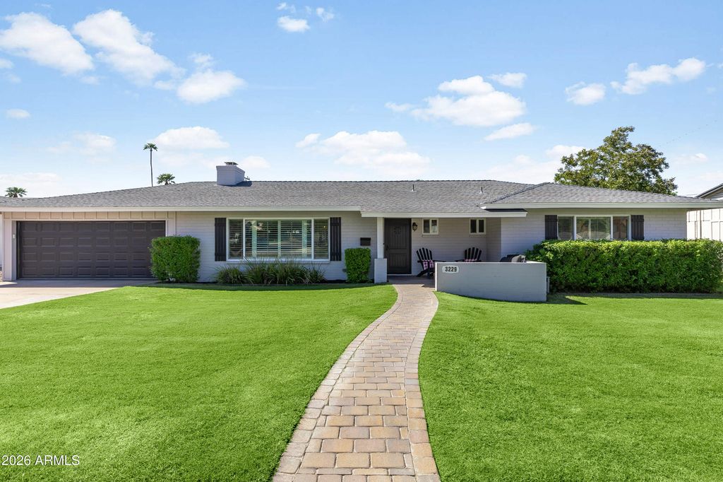 3229 E MONTECITO Avenue, Phoenix, AZ 85018 — exterior