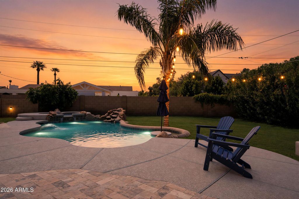 3229 E MONTECITO Avenue, Phoenix, AZ 85018 — photo 5