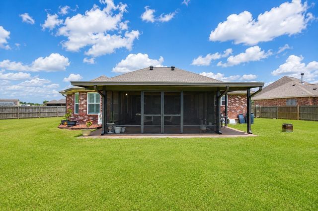 100 Comanchee Court, Thibodaux, LA 70301
