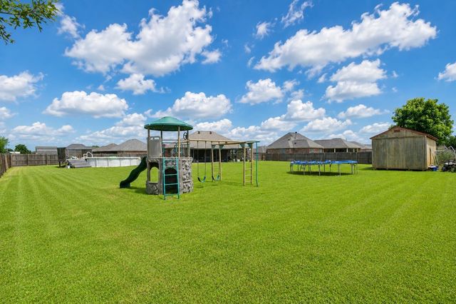 100 Comanchee Court, Thibodaux, LA 70301
