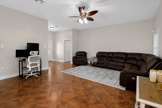 100 Comanchee Court, Thibodaux, LA 70301